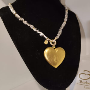 Collar corazón dorado